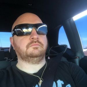 Meet your Posher, Adam